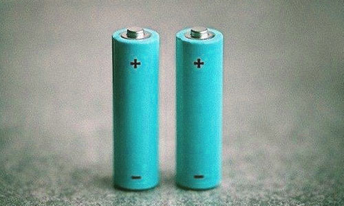 <b>磷酸鐵鋰電池低溫性能如何提高和改善？</b>