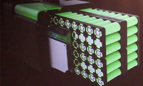 <b>鋰電池生產(chǎn)廠家預測動力電池PCAK企業(yè)“夾縫中求生”</b>