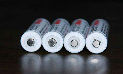 <b>鋰離子電池產(chǎn)業(yè)投資前景和投資機遇點分析</b>