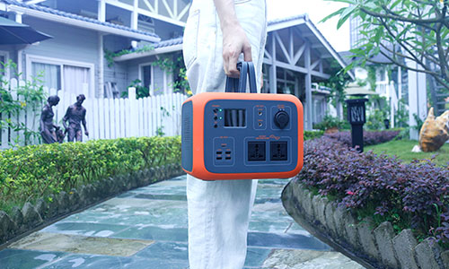 <b>購買戶外便攜式移動電源無從下手?還得看這幾點！</b>
